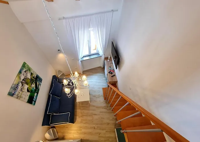 Old Galileo Terrace * 皮兰